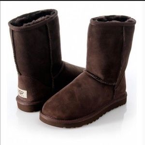 BROWN SIZE 7 UGG BOOT